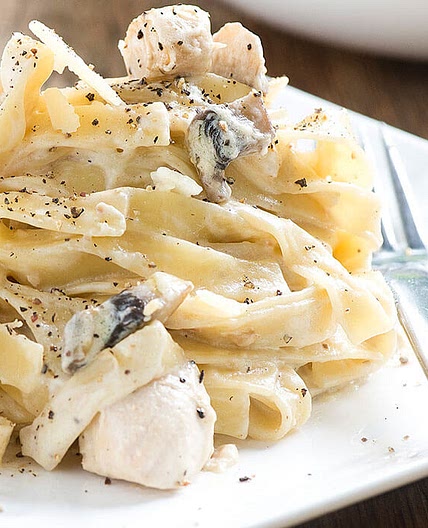 One-Pan Chicken and Mushroom Tagliatelle