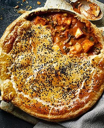 One-pot paneer curry pie