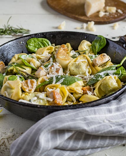 Tortelloni mit Hähnchenbrust