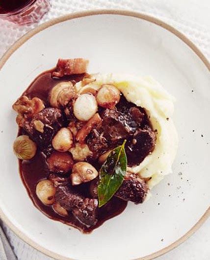 Slow cooker beef bourguignon