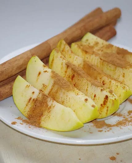 Patatas de manzana en freidora sin aceite