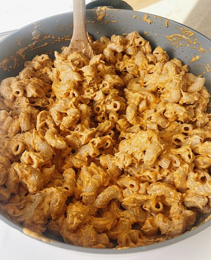High Protein Buffalo Chicken Mac and Cheese ~ Easy Dinner Recipe
