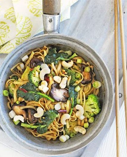 Spicy mushroom & broccoli noodles