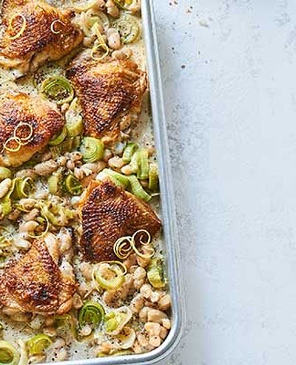 Creamy chicken, bean & leek traybake