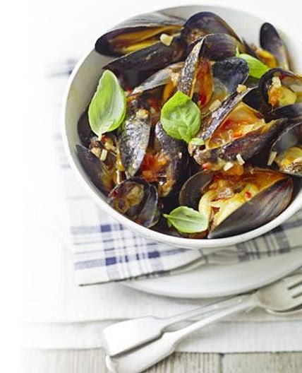Mussels with tomatoes & chilli