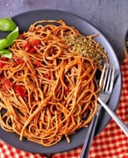 speedy, spicy spaghetti arrabbiata