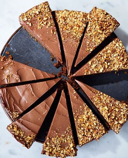 Chocolate hazelnut ice cream cheesecake