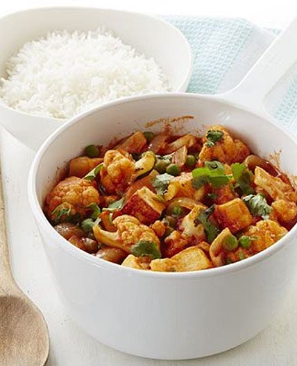 Cauliflower, paneer & pea curry