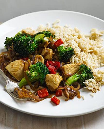 Stir-fried chicken with broccoli & brown rice