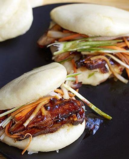 Steamed bao buns