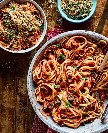 Sardine pasta with crunchy parsley crumbs