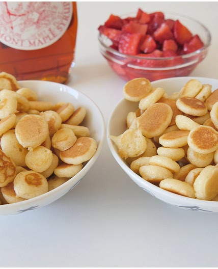 Mini pancake cereal