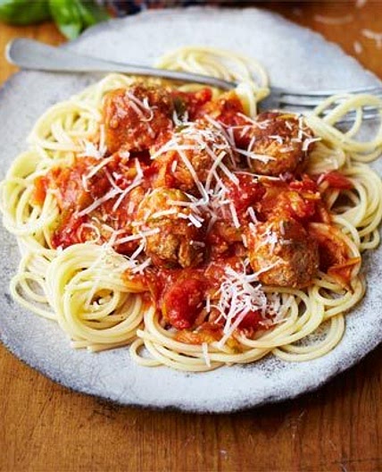 Cooking with kids: Spaghetti & meatballs with hidden veg sauce