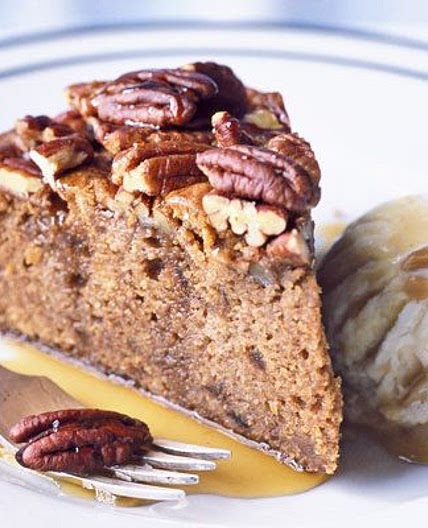 Pecan toffee cake