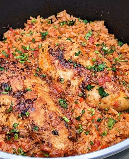 One pot Mexican chicken and rice 🇲🇽