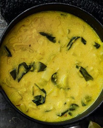 Red lentil & coconut soup