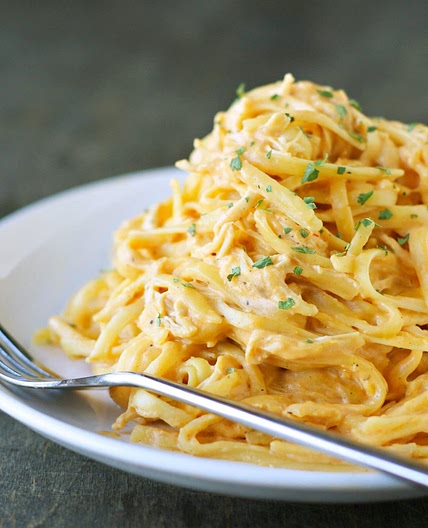 Slow Cooker Cheesy Buffalo Chicken Pasta