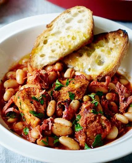 Smoky pork & Boston beans one-pot