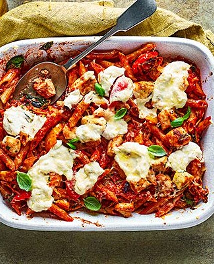 Healthy chicken pasta bake