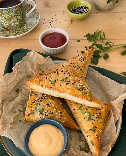 CHICKEN CHEESE PUFF PATTIES