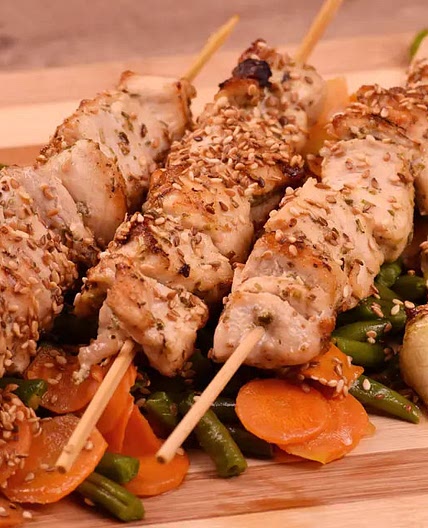Pinchos de pollo en freidora sin aceite
