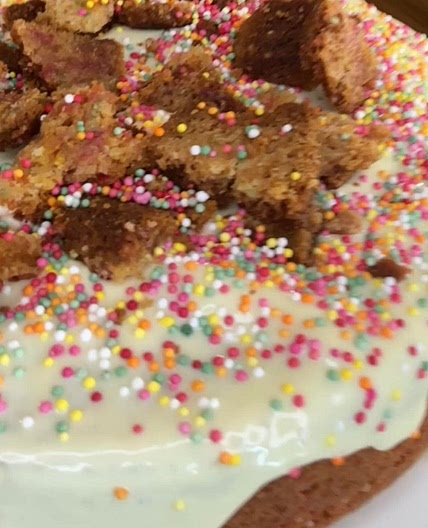 White chocolate birthday mud cake