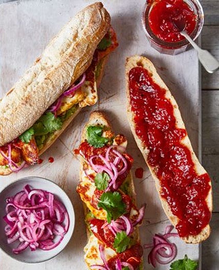 Chorizo & halloumi breakfast baguette