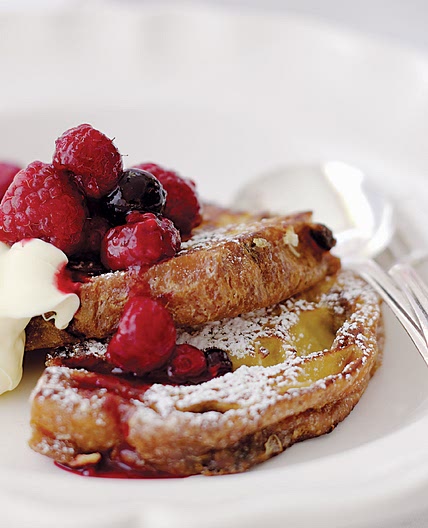 Panettone french toast with mixed berries