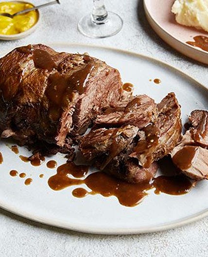 Slow cooker leg of lamb