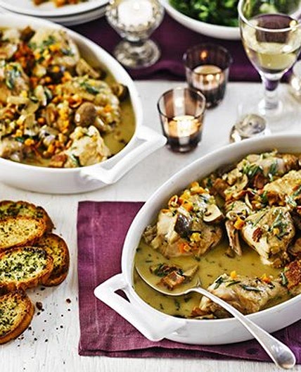 Chicken & cider fricassée with parsley croûtes