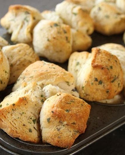 Garlic Herb Pull-Apart Rolls