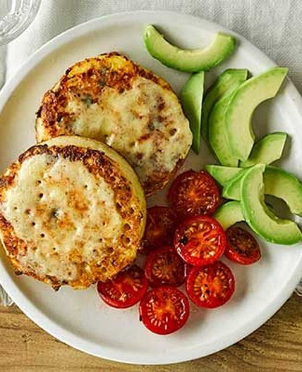 Eggy cheese crumpets