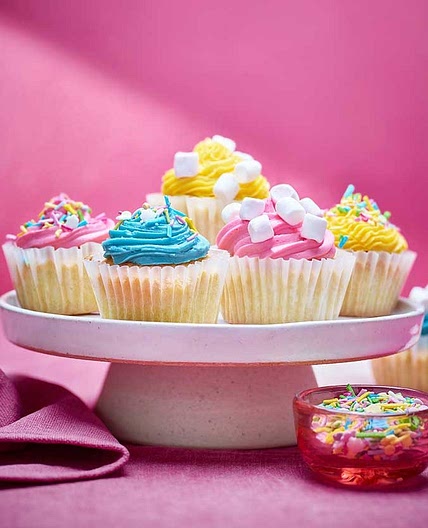 Iced fairy cakes