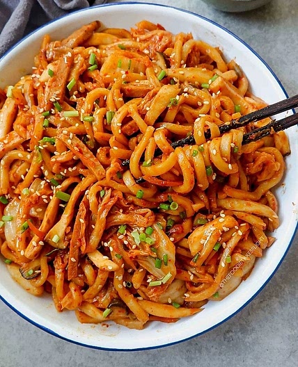 Kimchi Udon Noodle Stir-Fry