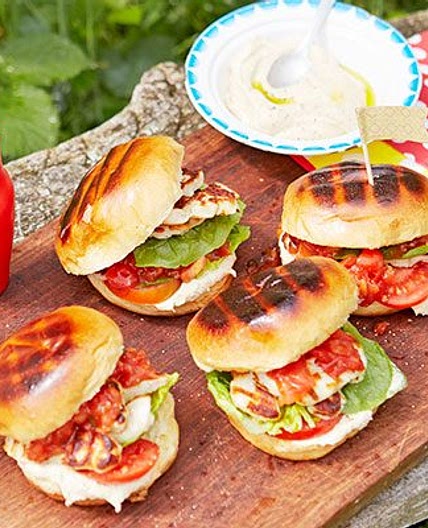 Halloumi burgers