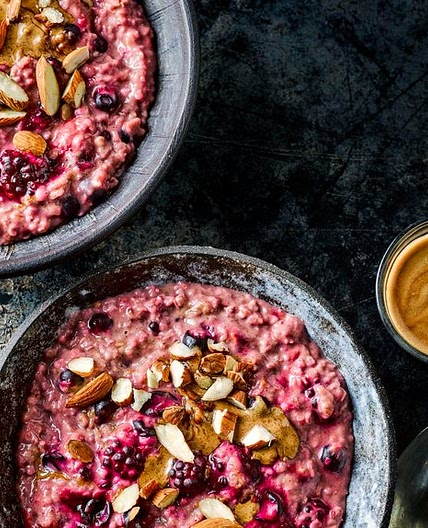 Berry and nut butter porridge