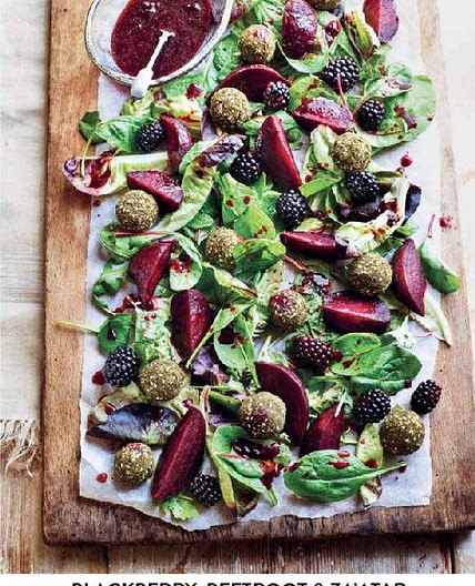 *0264kcal[7.8]* Blackberry, Beetroot & Za’atar Goats’ Cheese Salad