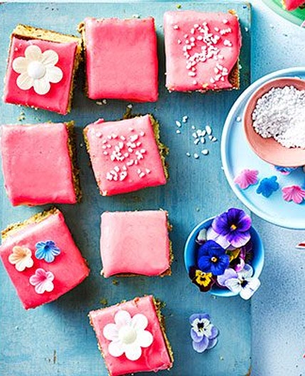 Raspberry & pistachio tea cake