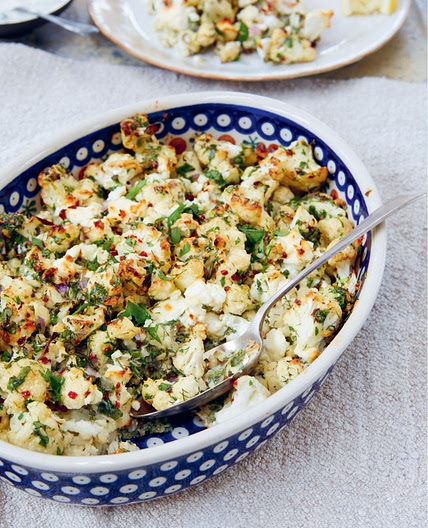 Baked Cauliflower with Red Onions, Feta and Dill: Firinda Karnabahar Mucveri