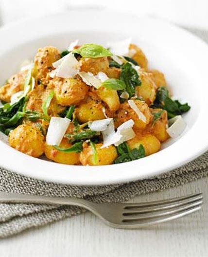 Gnocchi with creamy tomato & spinach sauce