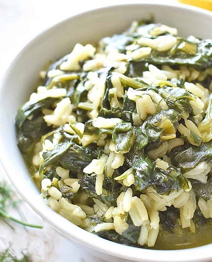 Greek Spinach Rice (Spanakoryzo)