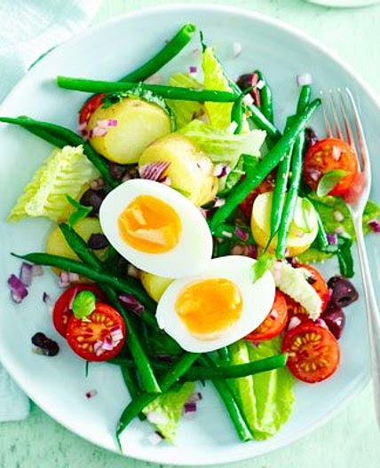 Egg Niçoise salad