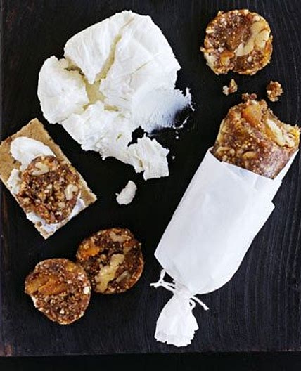 Fig & walnut slice