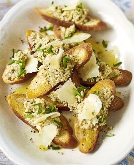 Crostini of artichokes & chives