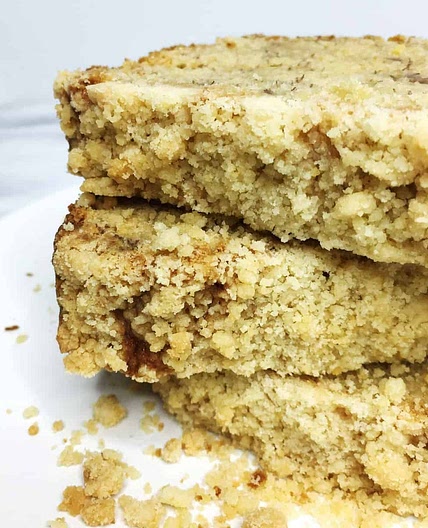 Moist Banana Bread With Crumb Topping