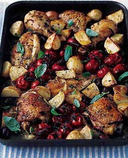 Braised chicken with olives and tomatoes