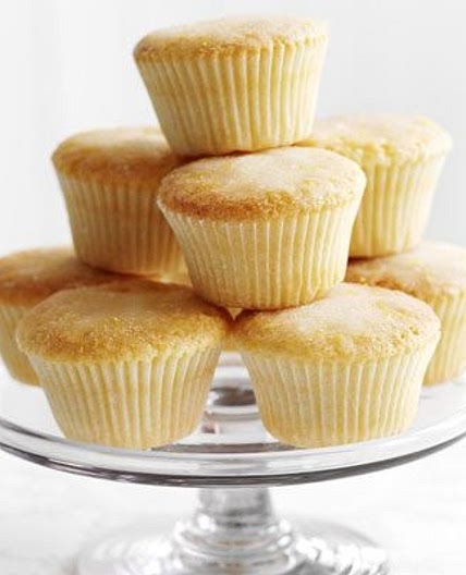 Lemon drizzle cakes
