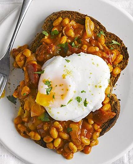 Spicy beans on toast