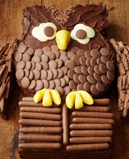 Chocolate owl cake