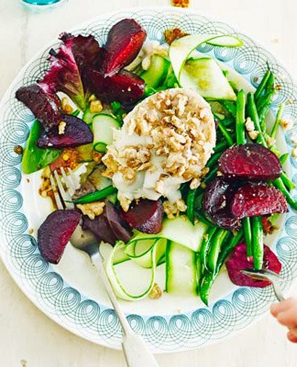 Roasted beetroot & goat's cheese salad